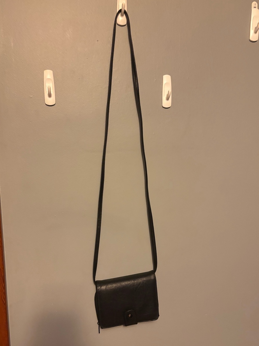 Black Crossbody Wallet Purse - Picture 1 of 6
